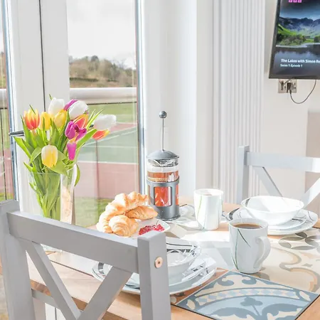 Romantic Getaway In Stylish With Views And Free Parking Appartement